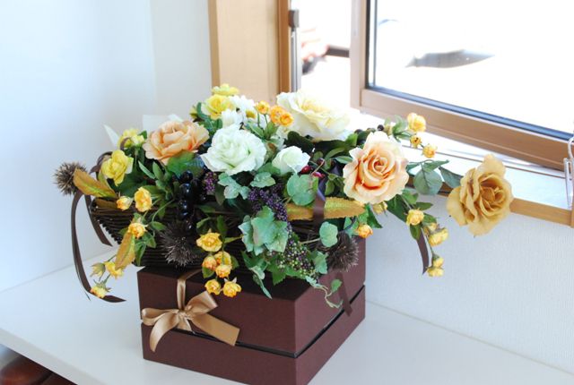 実りの秋に・・・　アートフラワーの入れ替えです！