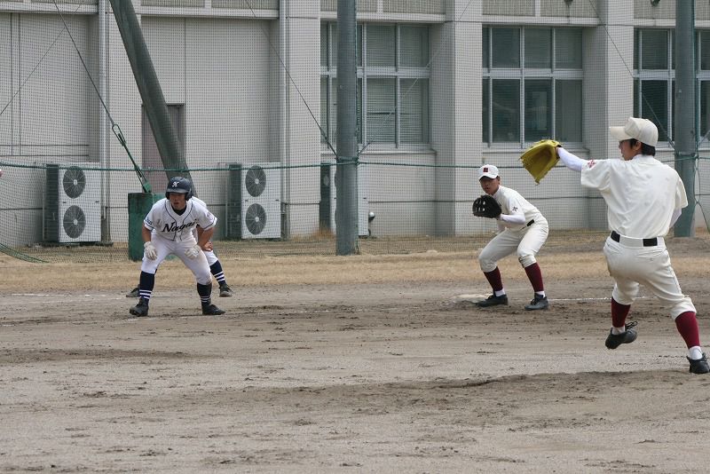 酒東から３発被弾