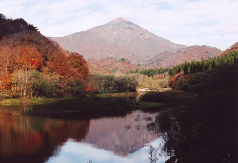 初秋の祝瓶山市民登山の参加者募集！！
