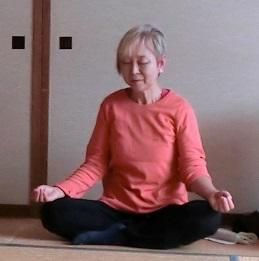 大好評につき　またまた企画！　リラックスヨガ体操　（避難者交流会）