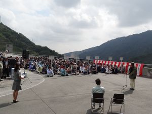 第２回ながい黒獅子大綱引き大会が行われました