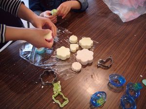 『ハーブ石けんづくり』を開催します