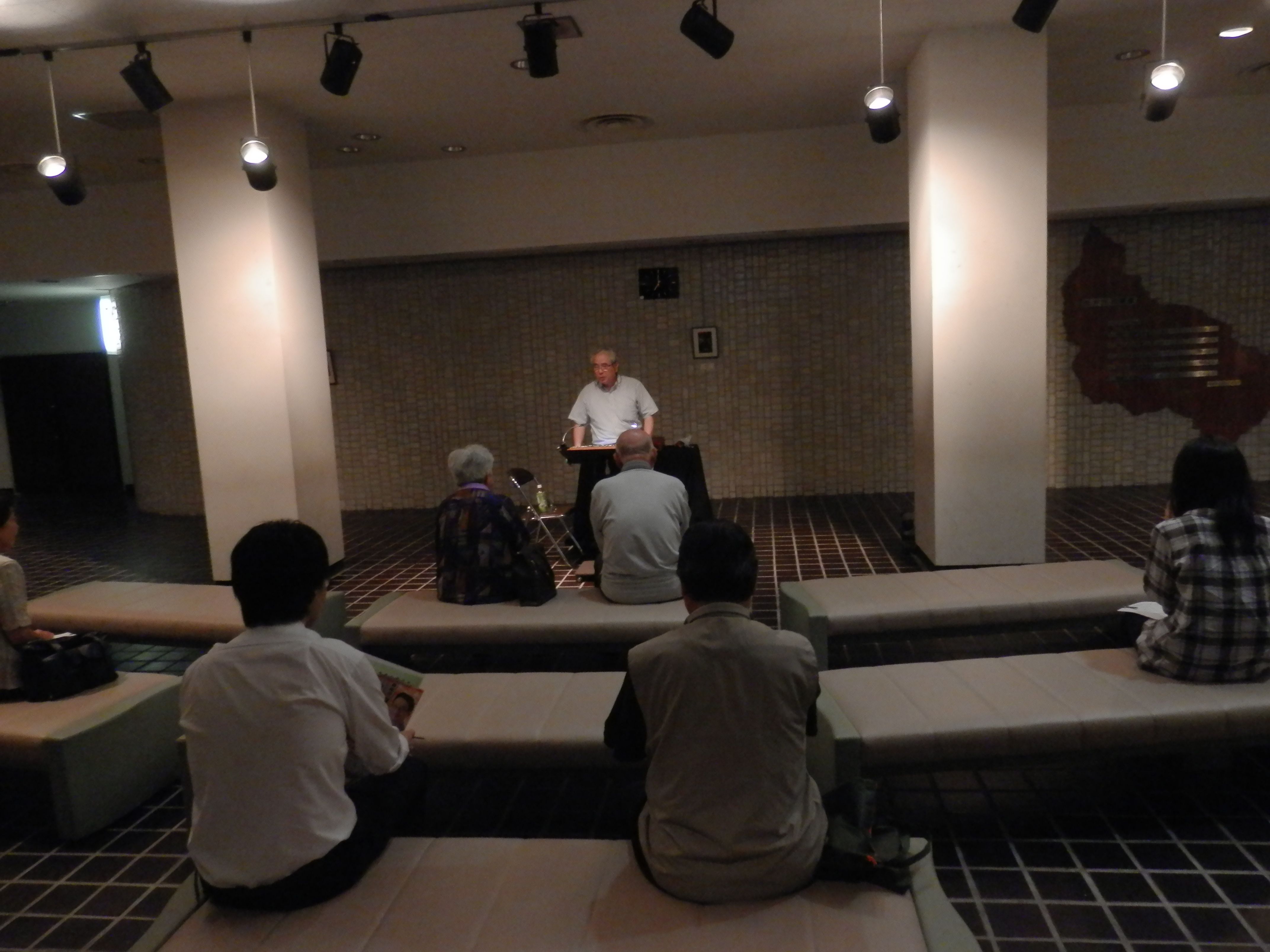 秋の夜長の朗読会