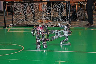【白熱のロボットバトル！～ 産業祭は午後も盛り上がっています】