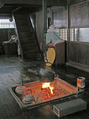 【丸大扇屋の囲炉裏端】