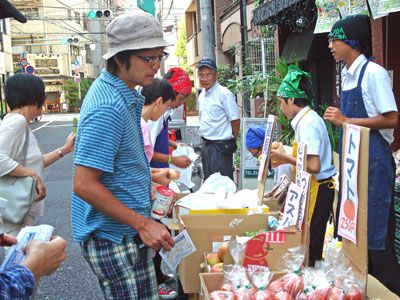 【速報！長井南中が早稲田商店街で郷土の味を販売しました】