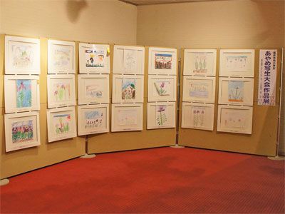 【あやめ写生大会の展示が始まりました♪】