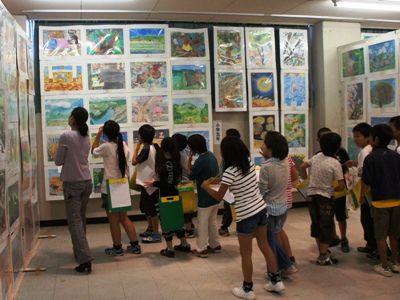 【県美展・こども県展 長井巡回展はじまりました♪】