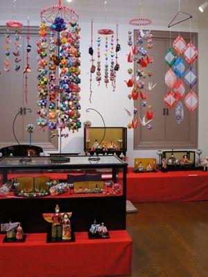 【たっくさんのおひな様！『春待ち手づくりおひな様展』】