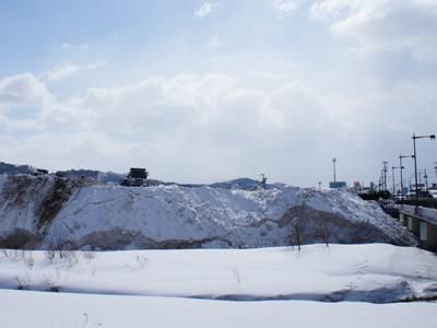 【排雪場が雪山に・・・】