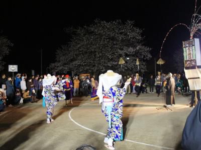 【久保桜と伊佐沢念佛踊り】