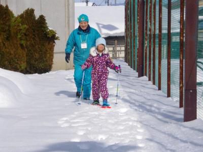 【雪国の雪遊び】
