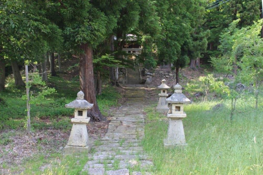 小岩沢　岩崎神社