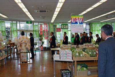 オープンに先立ち神事が行われました