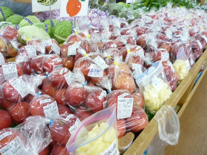伊佐沢産『りんご』入荷してます♪