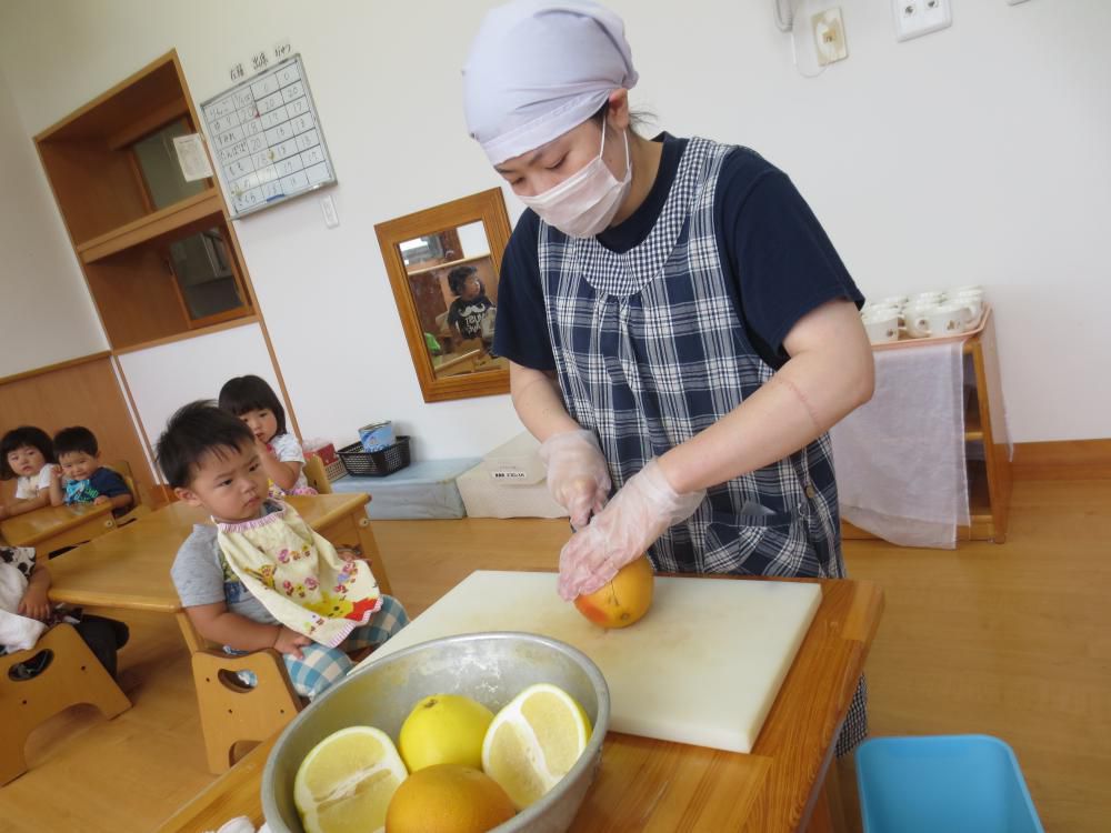どんな色かな？どんな味かな？～グレープフルーツの食べ比べ～