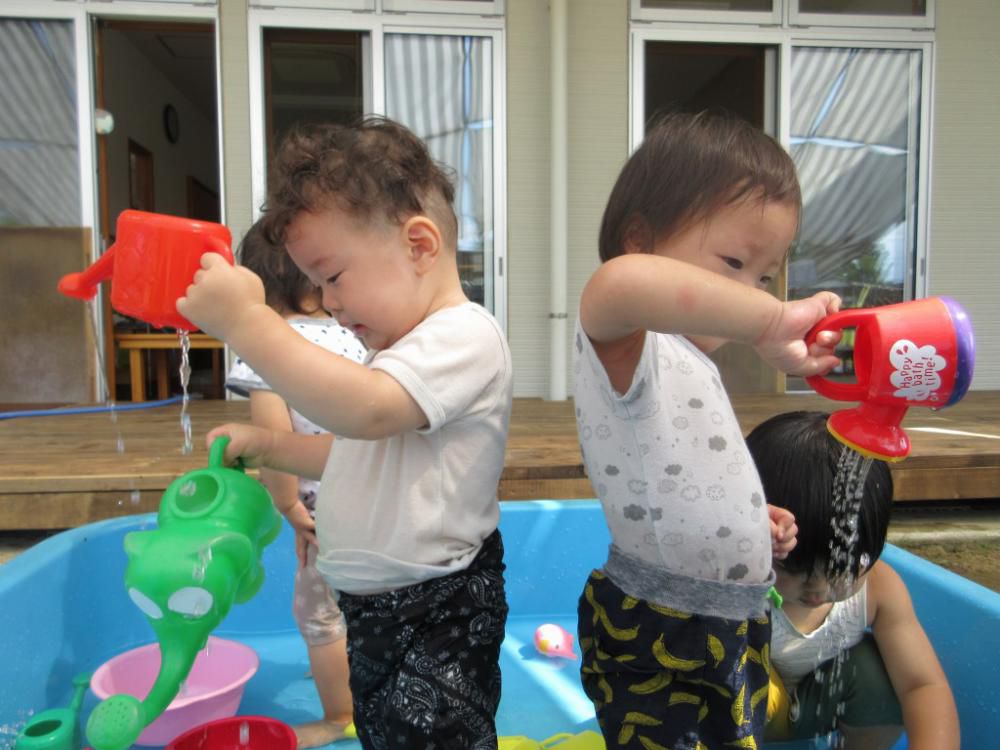 「気持ちいい！！」水あそびは最高☆（うめ組：1歳児）