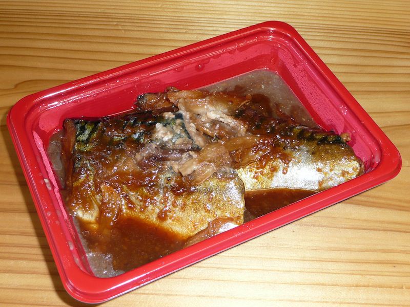 「サバの味噌煮」　酒とおかずの店　まるみ