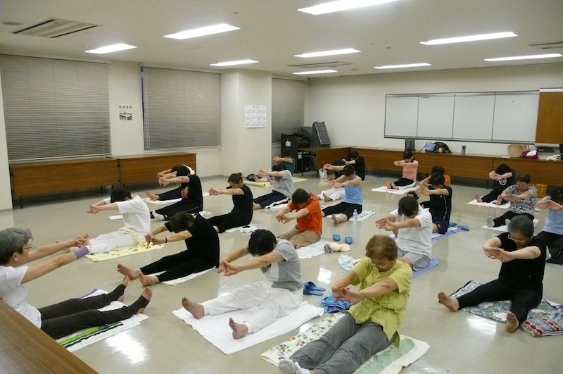 南陽市商工会女性部バランスアップヨガ教室開催