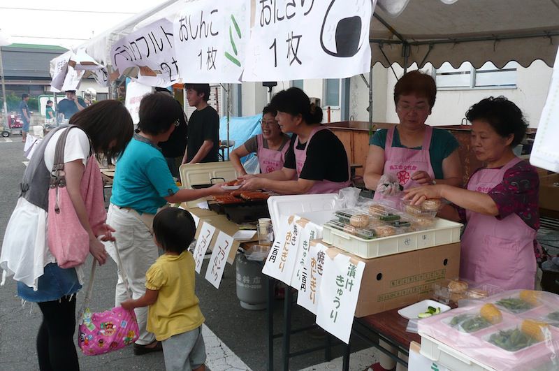 女性部売店大繁盛