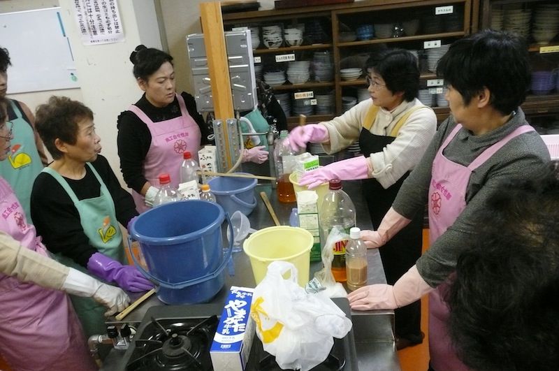 南陽市商工会女性部・２回目の石鹸作り