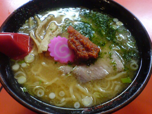 【置賜の食】不動の王者～龍上海の辛味噌ラーメン