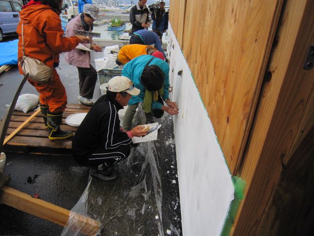 南三陸町塗り壁ボランティア！