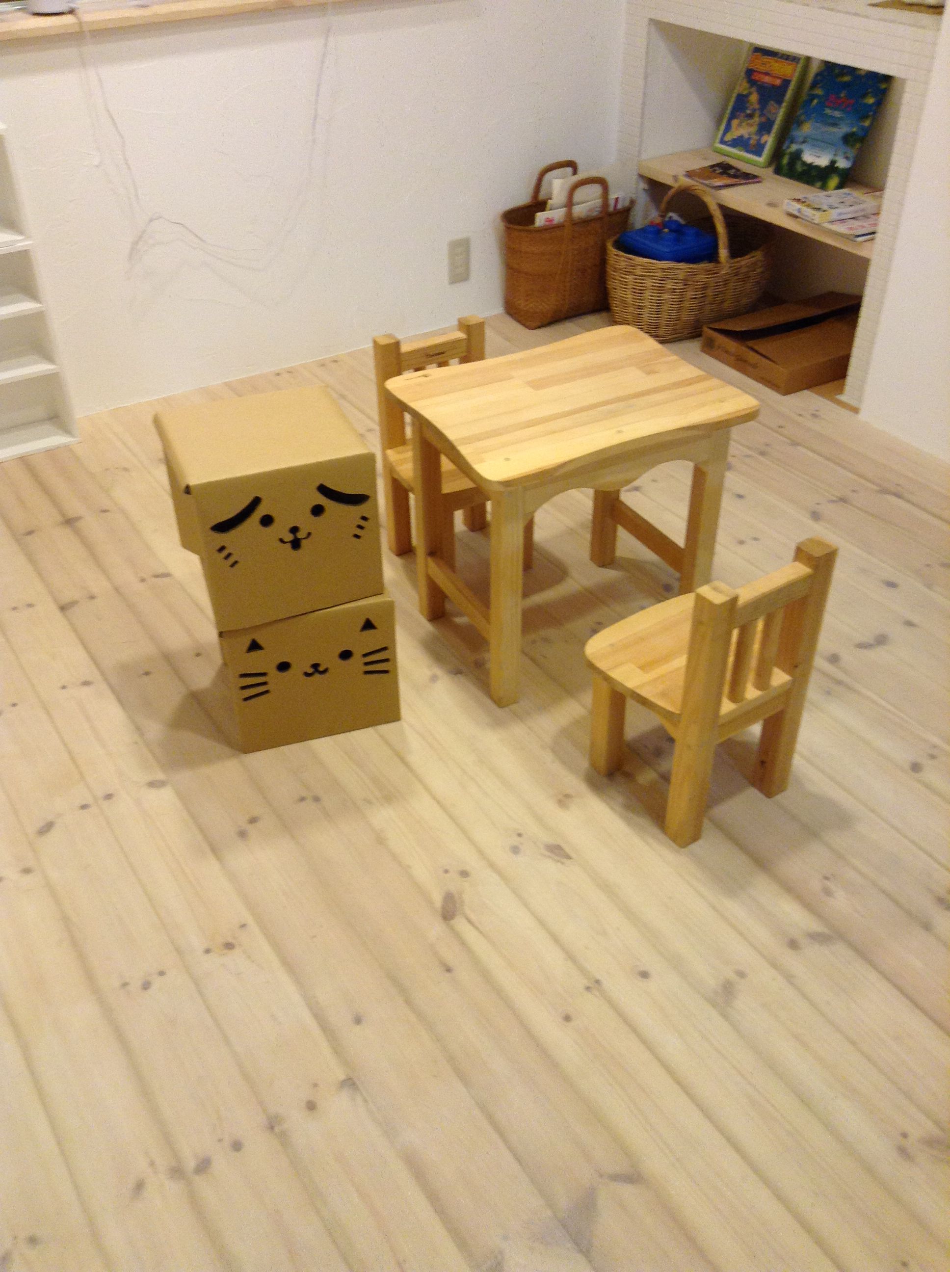 キッズルームのわんにゃんたち。