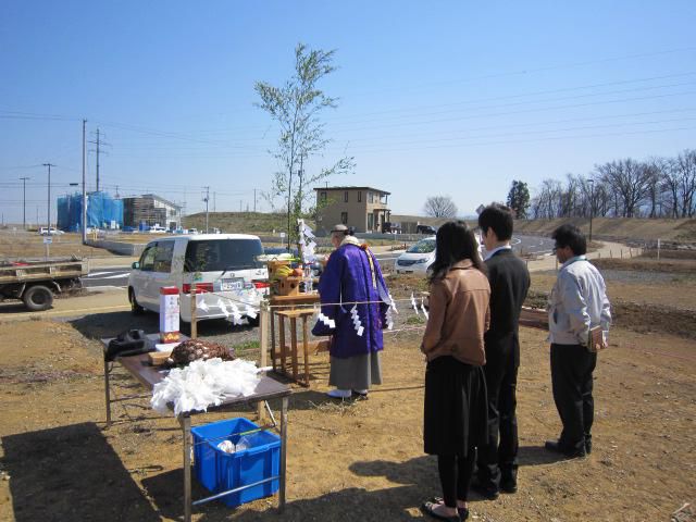 地鎮祭、天気よし、暦よし、建物良し。