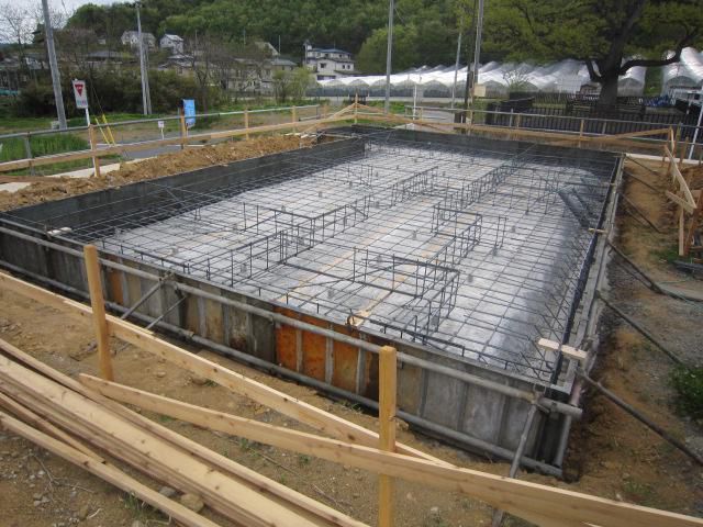 「私のしろい家」みはらし、基礎工事進行中！