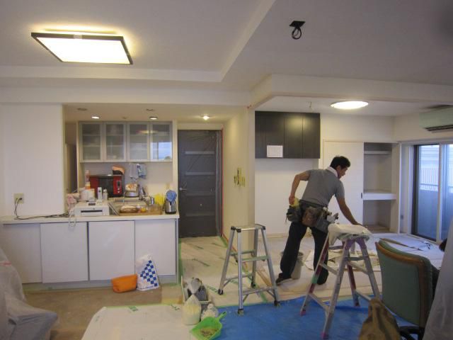 マンションリフォーム。いよいよカルクウォール仕上げです。