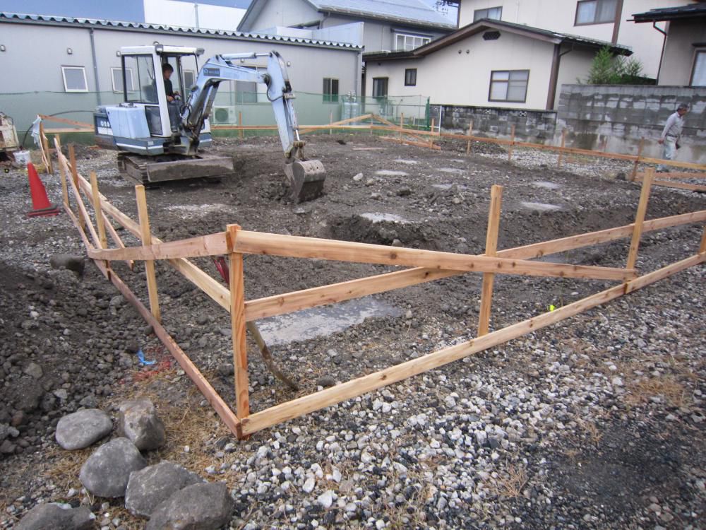 店舗併用住宅、基礎工事進行中！