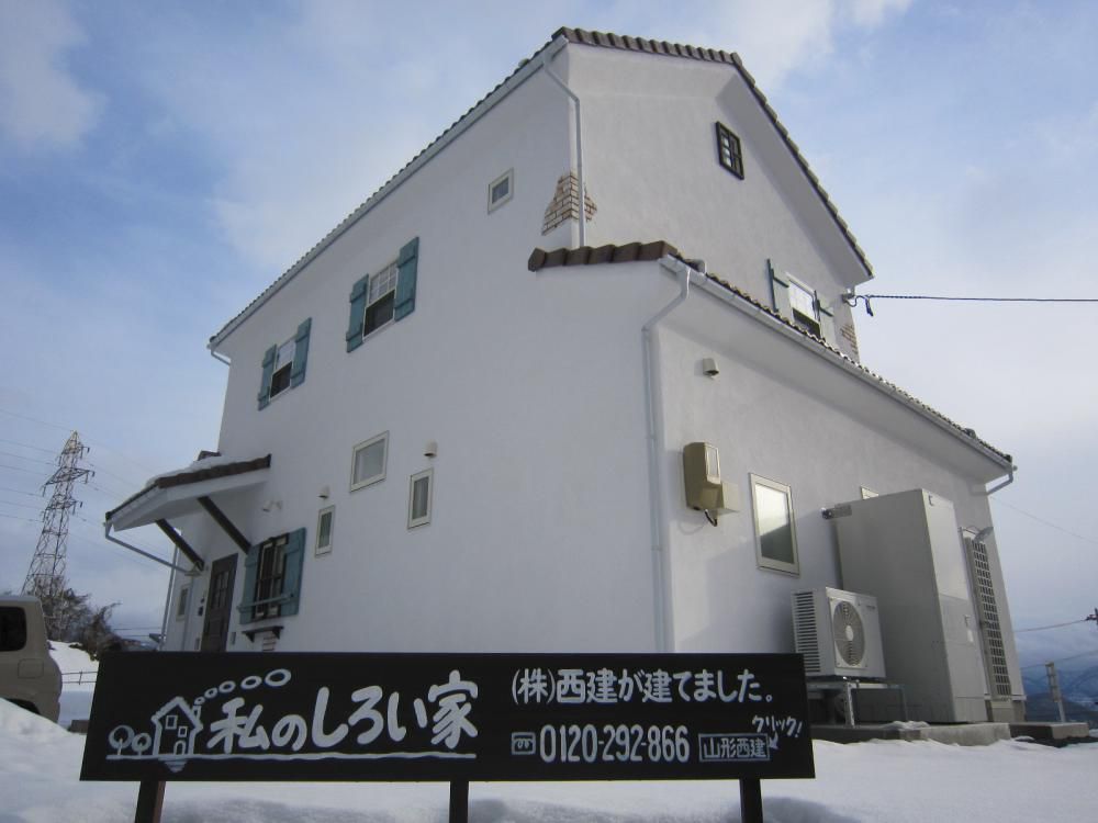 「私のしろい家」みはらし。雪景色。