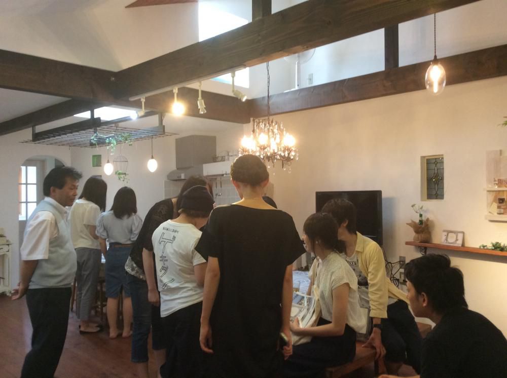 学生さんが見学にいらっしゃいました！！「ドームハウス」＆「私のしろい家」。