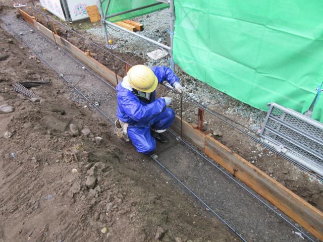 「私のしろい家」小白川。今日も土留め進行中！