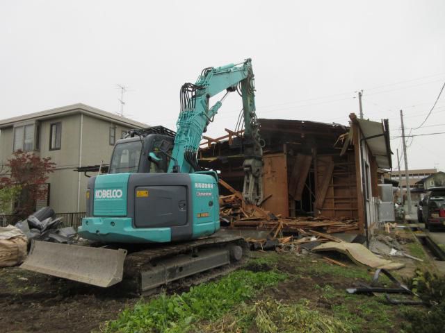 解体工事着工しました。「私のしろい家」和風。