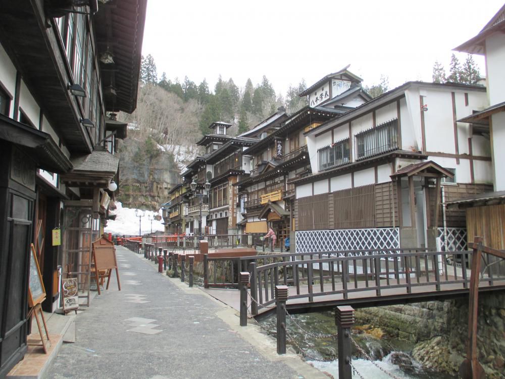 尾花沢市銀山温泉　お盆期間中の交通規制について