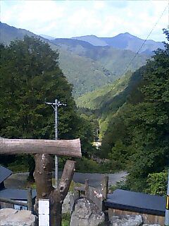 初秋・山奥の宿より
