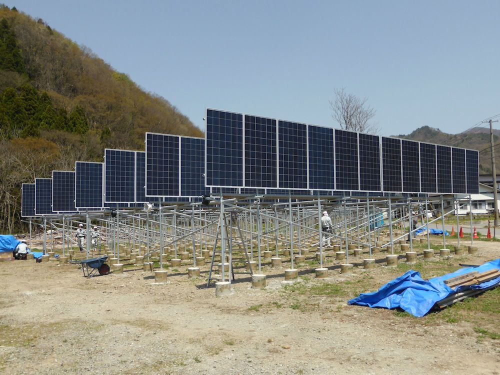 野立てパネル取付完了！