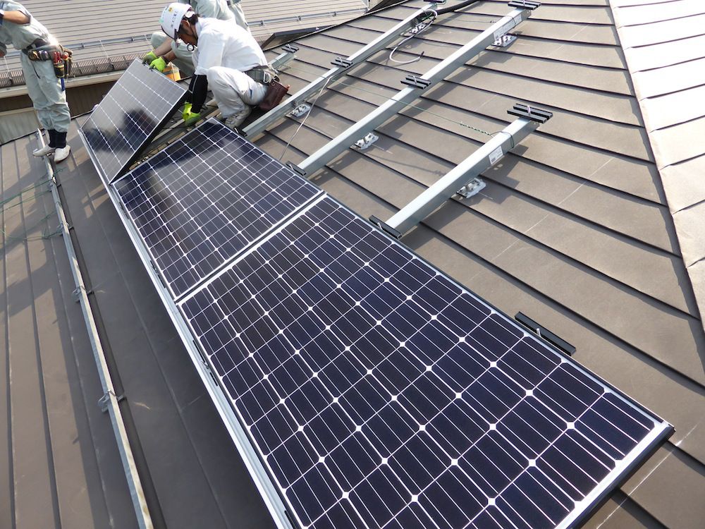 住宅屋根　太陽光工事！