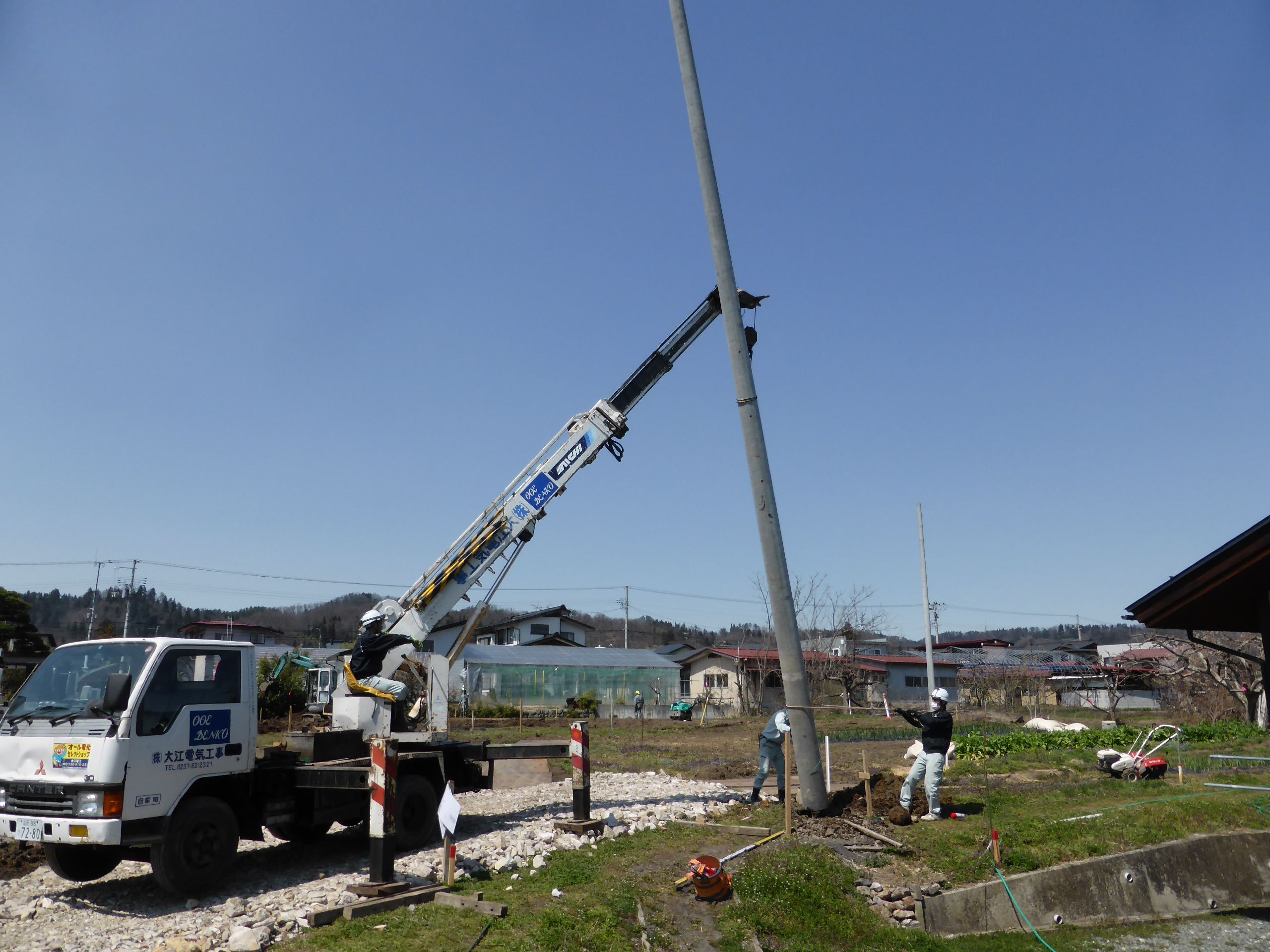 野立て太陽光発電設備工事が始まりました。