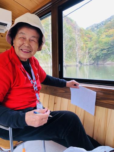 おらんだ専科 情報紹介 | 長井ダムへ　遊覧船で百秋湖