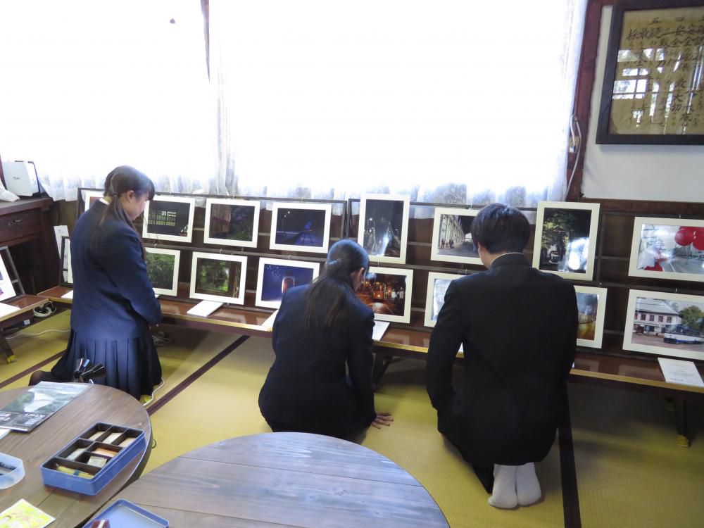 地元高校生が見学に