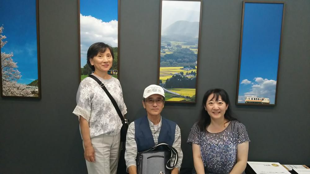 広田泉さんの写真展見学中