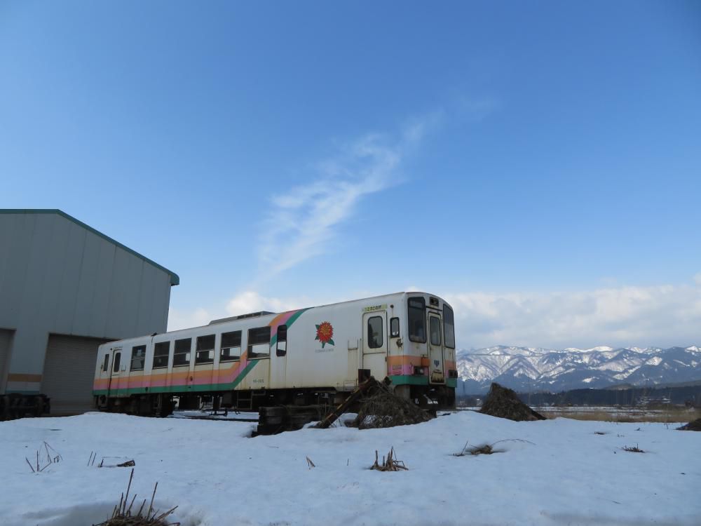 長井線リポート（10） 車両基地の陰で