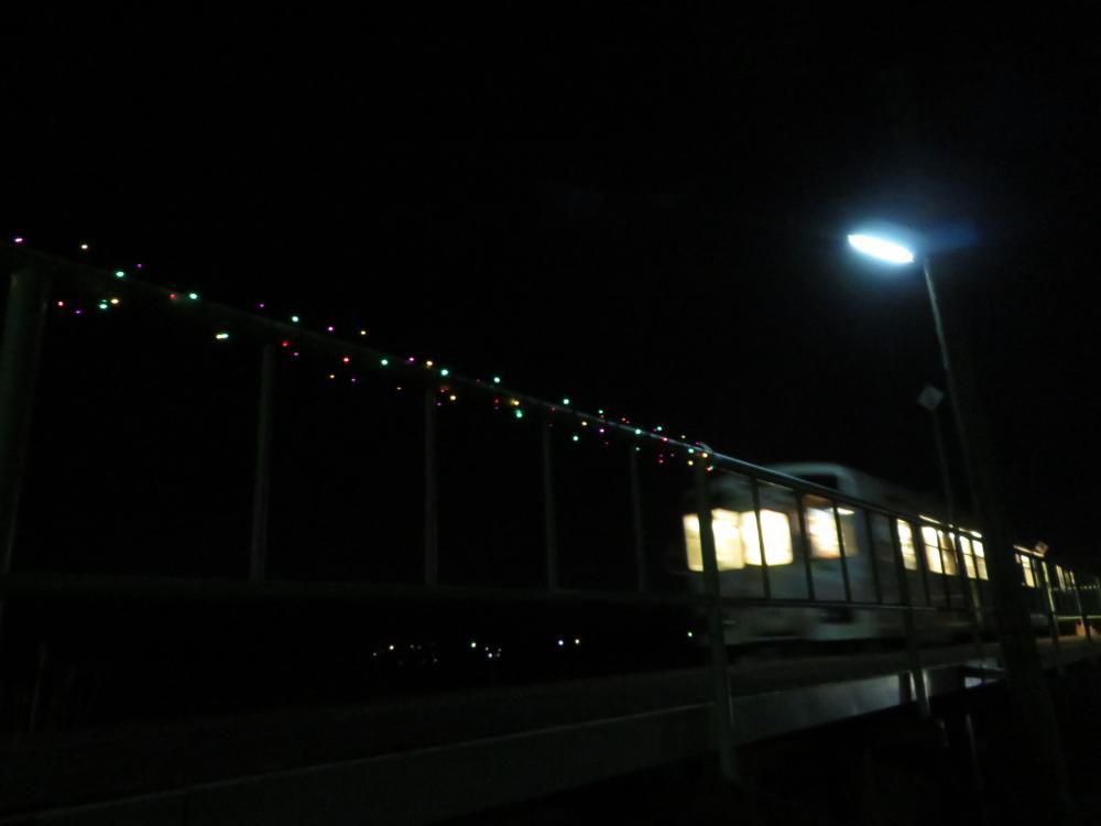 白兎駅に電飾