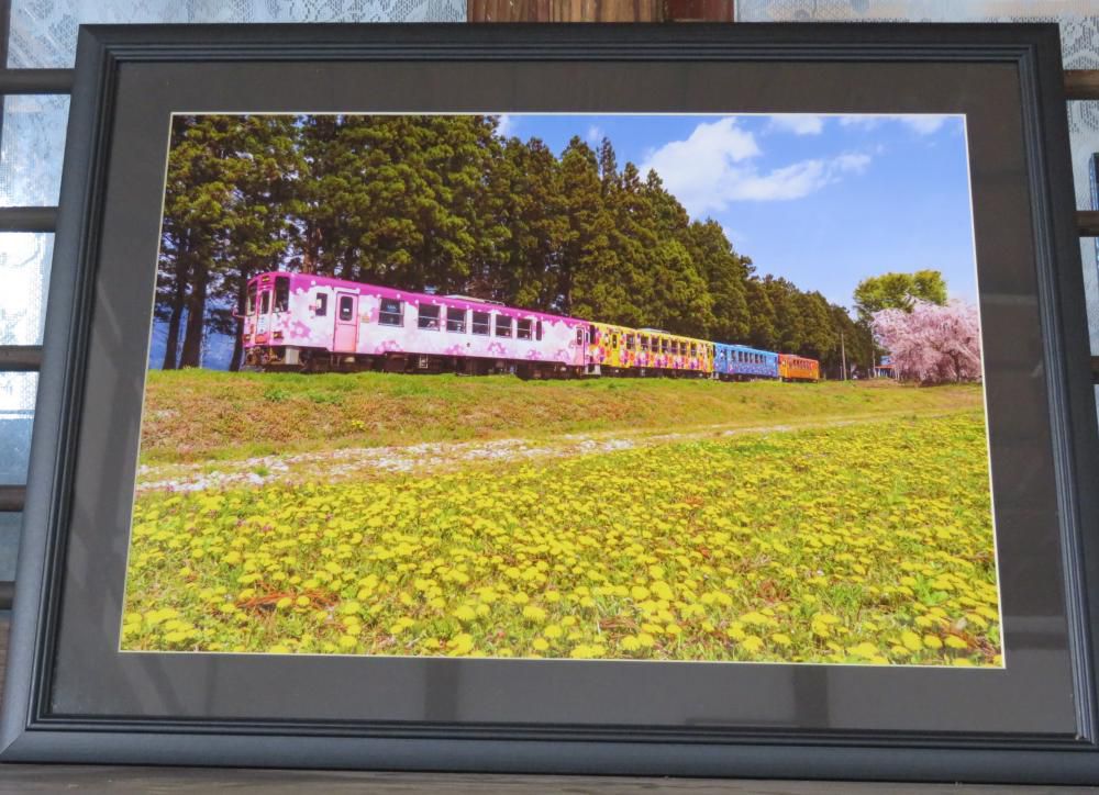 『7人展Ⅶ』⑦　タンポポと４連列車