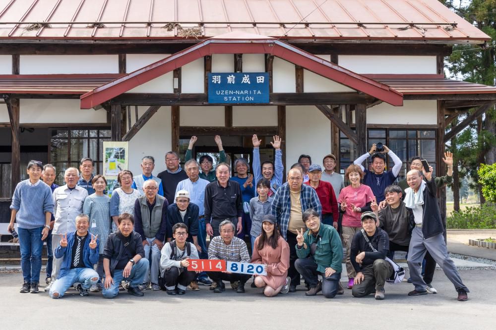 成田駅桜情報（８）　サクラに集う