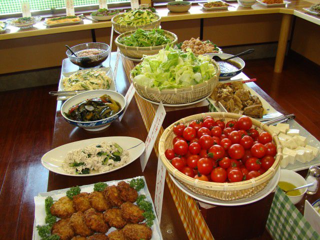 朝採りのトマト食べられます！