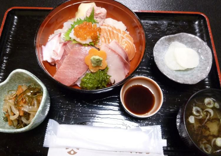 当店一押しの「海鮮丼　Bランチ！」の秘密